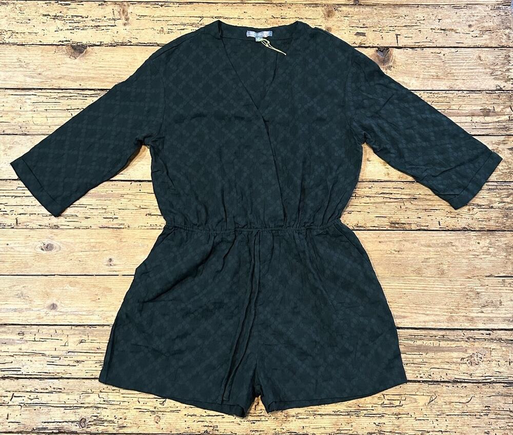 Good Luck Gem Women’s Size XL Hunter Green Surplice 3/4 Sleeve Romper NWT